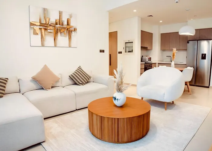 Downtown Dubai- 2Br Apartment In Act Towers