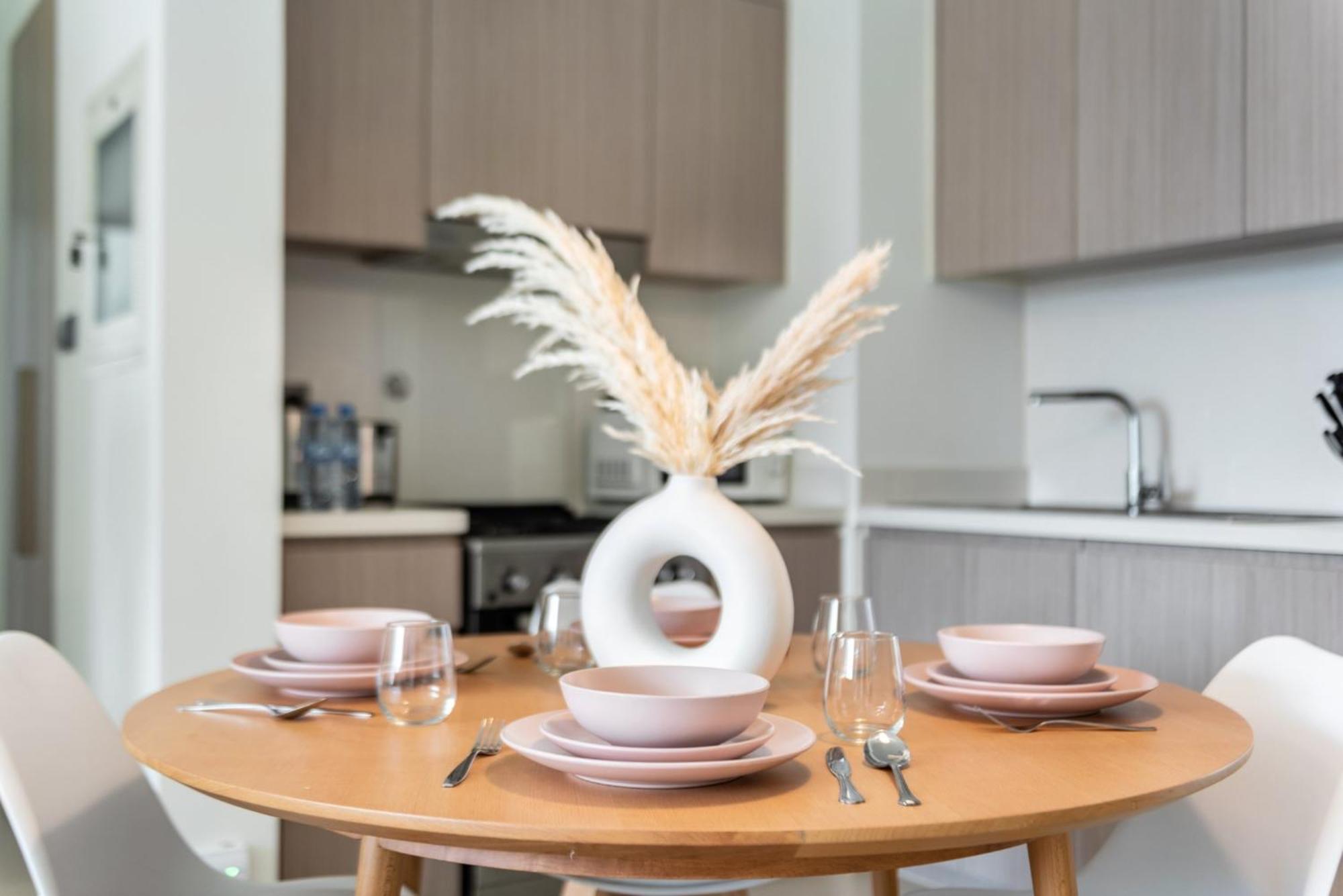Downtown Dubai- 2br In Act Towers *