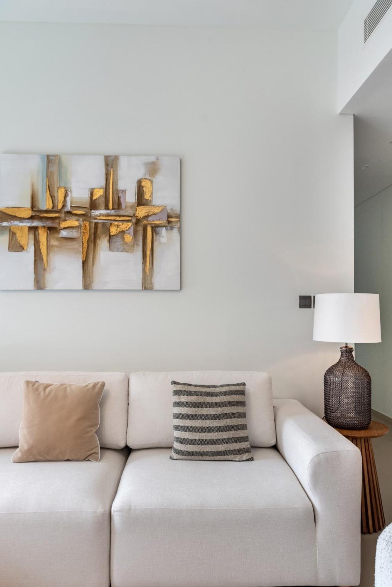 Downtown Dubai- 2br In Act Towers *