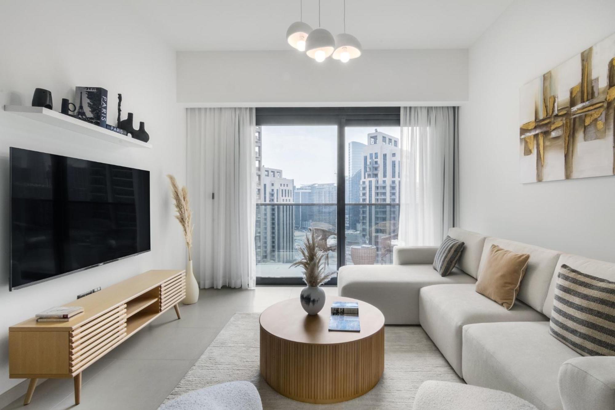 Downtown Dubai- 2br In Act Towers *