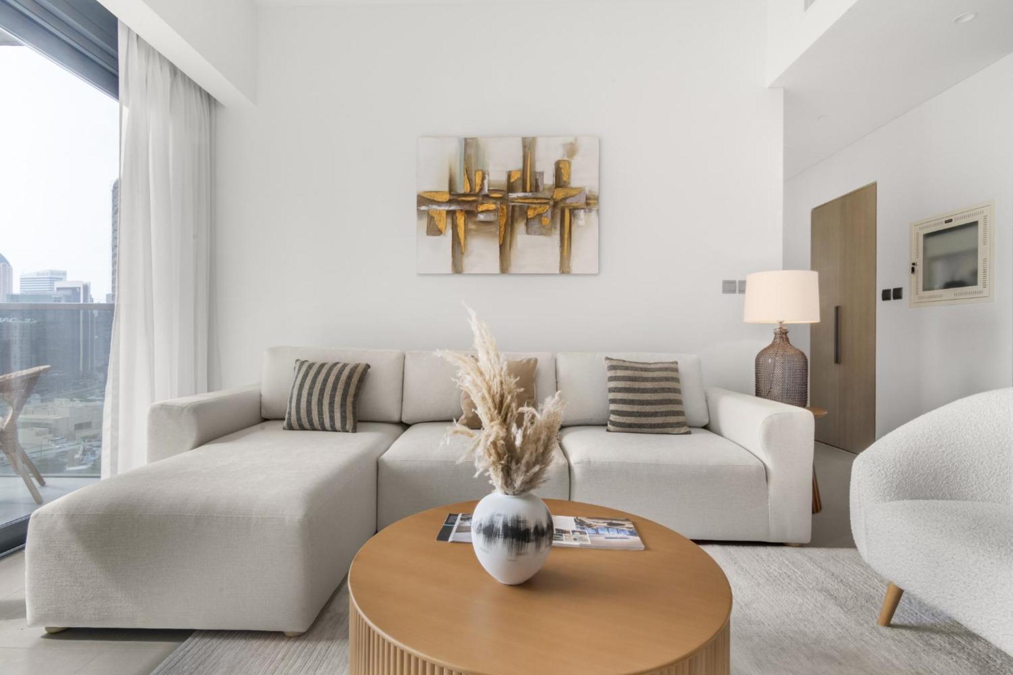Downtown Dubai- 2br In Act Towers