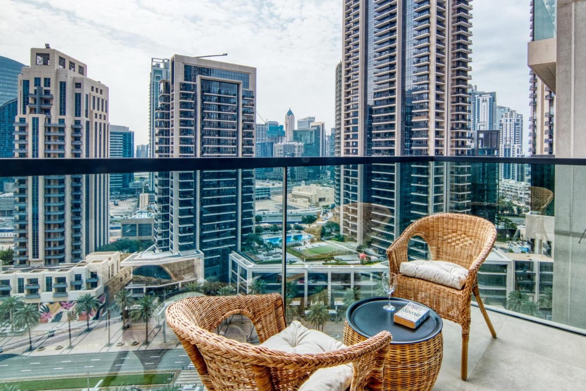 Downtown Dubai- 2br In Act Towers Holiday home *