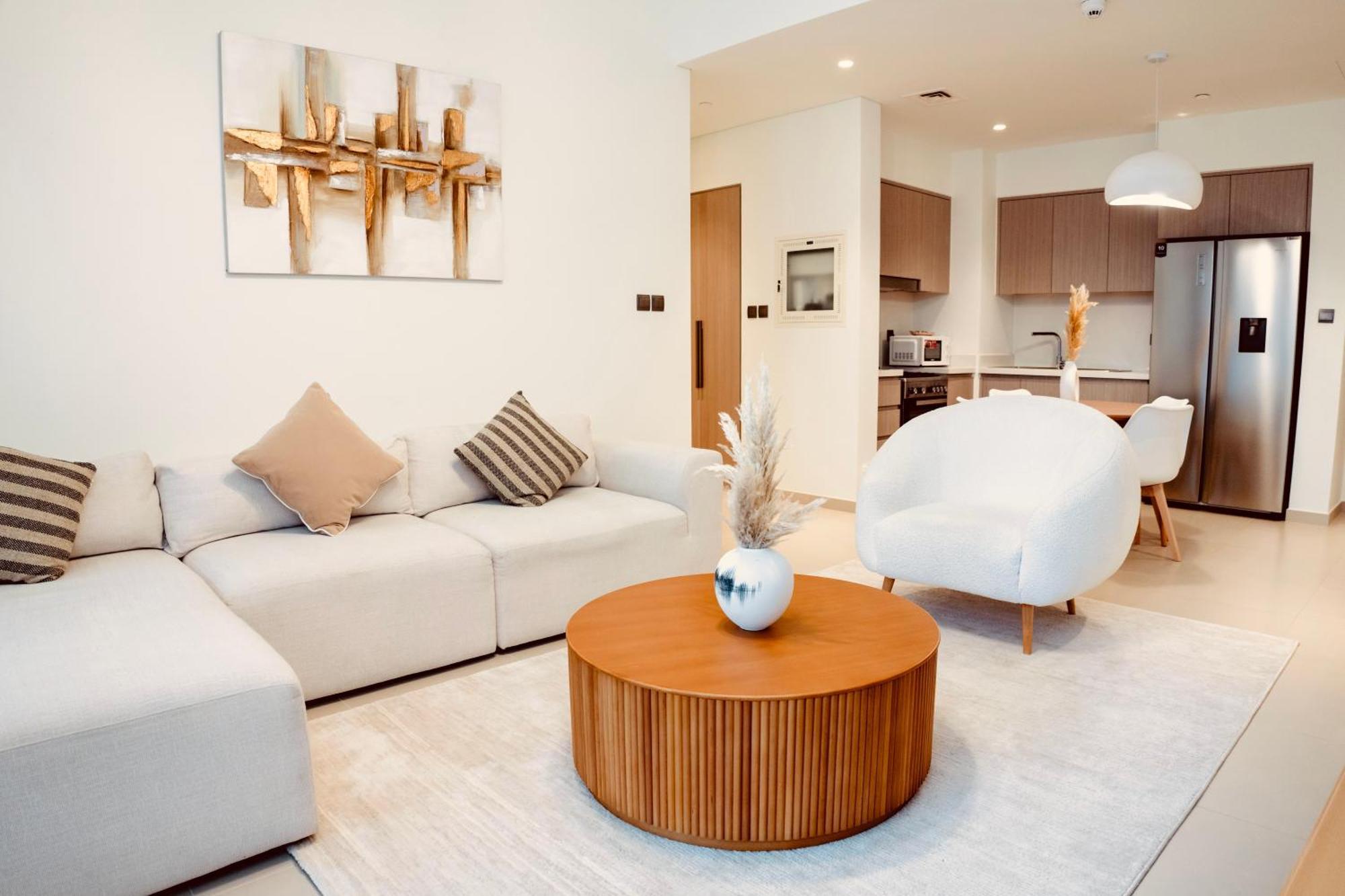 Holiday home Downtown Dubai- 2br In Act Towers